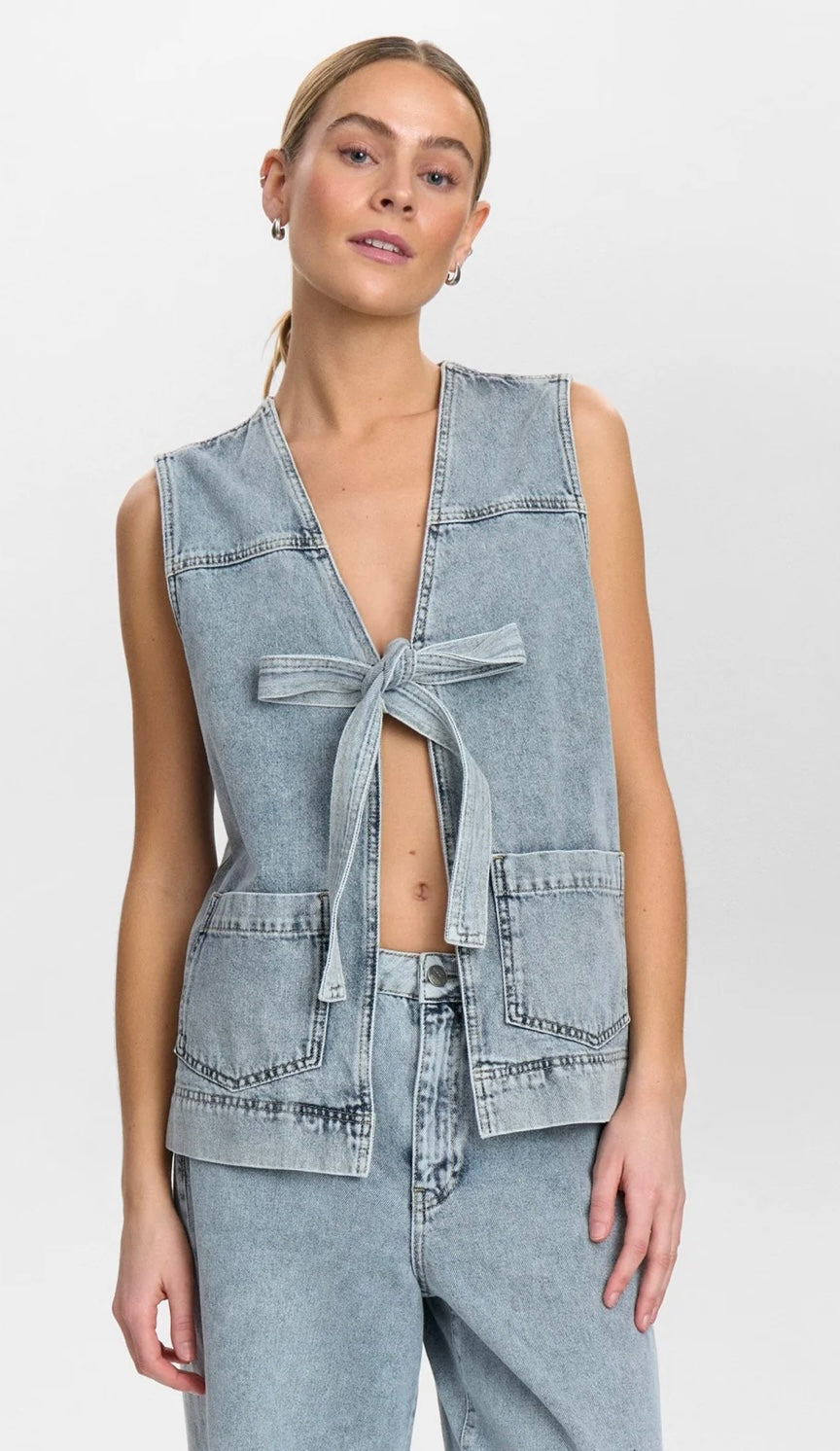 BROOKLYN VEST LIGHT BLUE BLEACH