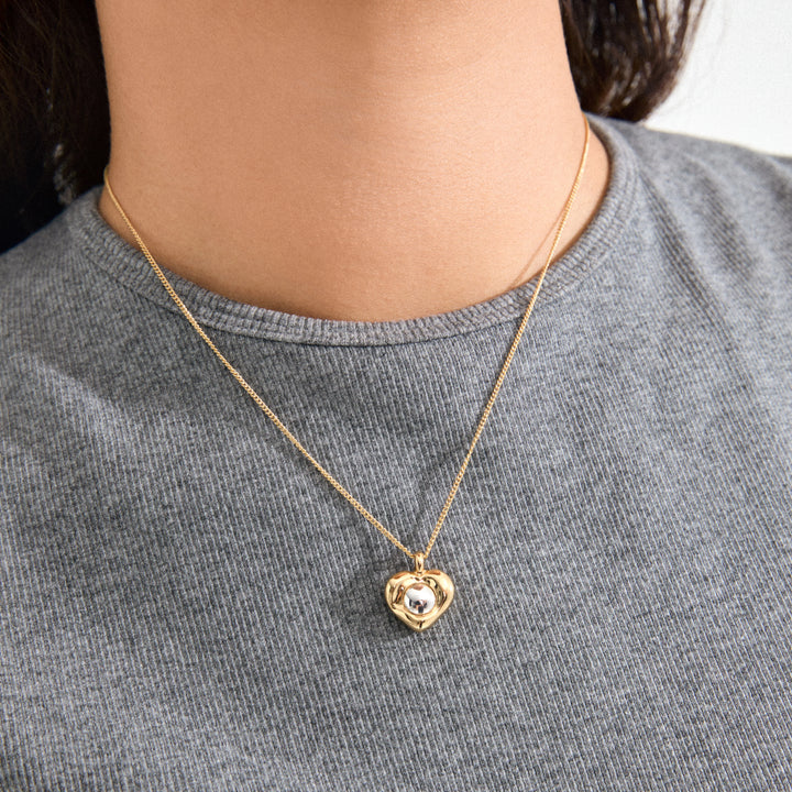 NOVA HEART NECKLACE GOLD