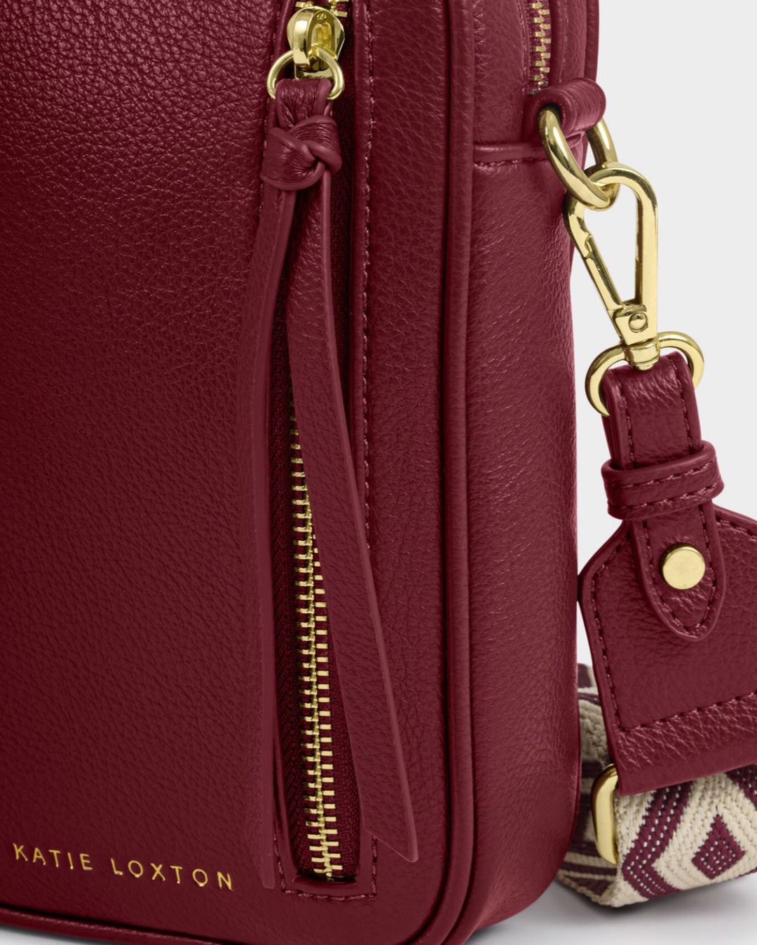 HALLIE SMALL CROSSBODY BAG | CHERRY