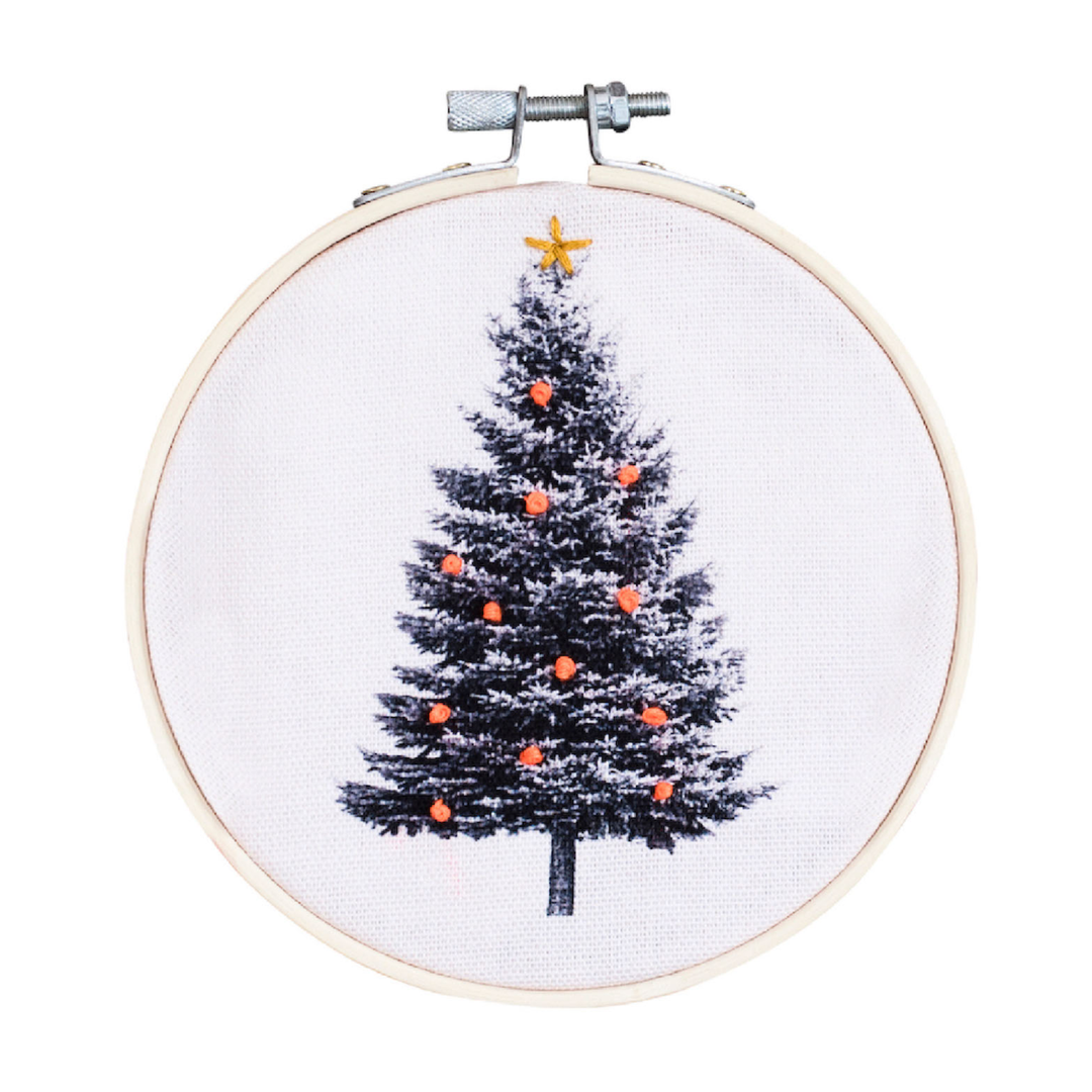 Christmas Tree Embroidery Hoop Kit: Pink