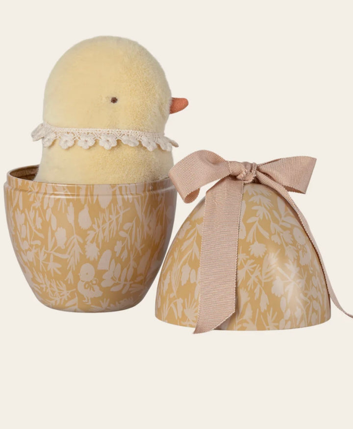 EASTER EGG WITH CHICKEN