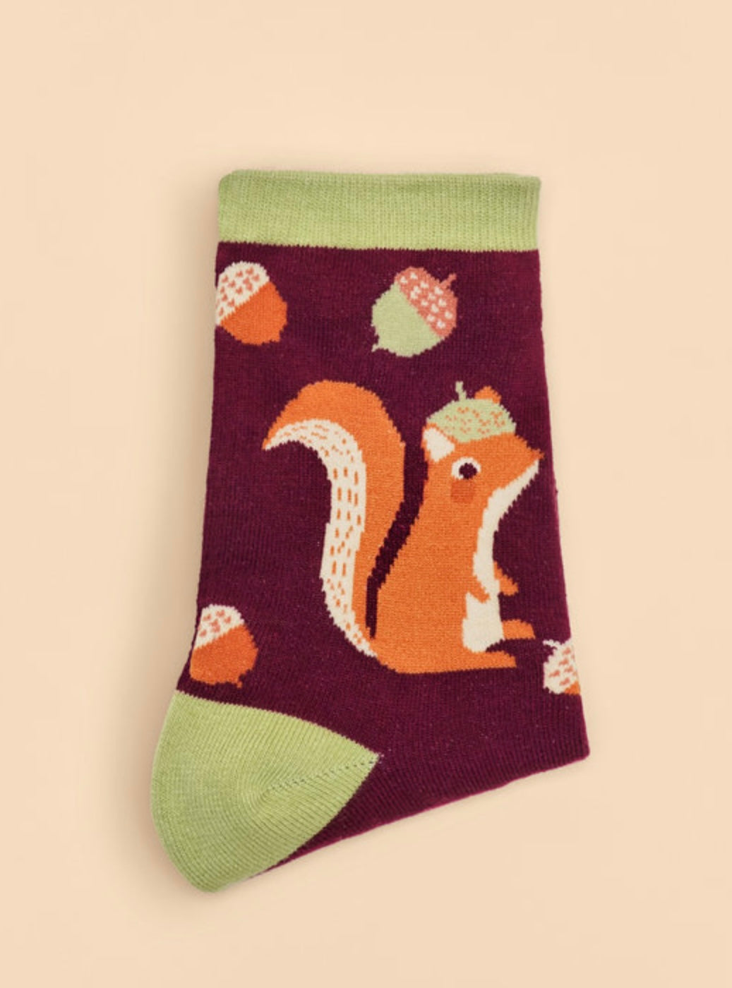 SQUIRREL WITH ACORN BERET ANKLE SOCK