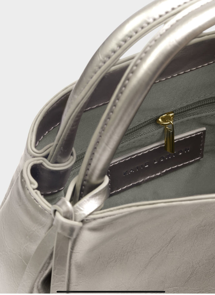 NOVA PATENT CRACKLE TOP HANDLE BAG
| PEWTER | 17.5cm x 24cm x 12cm