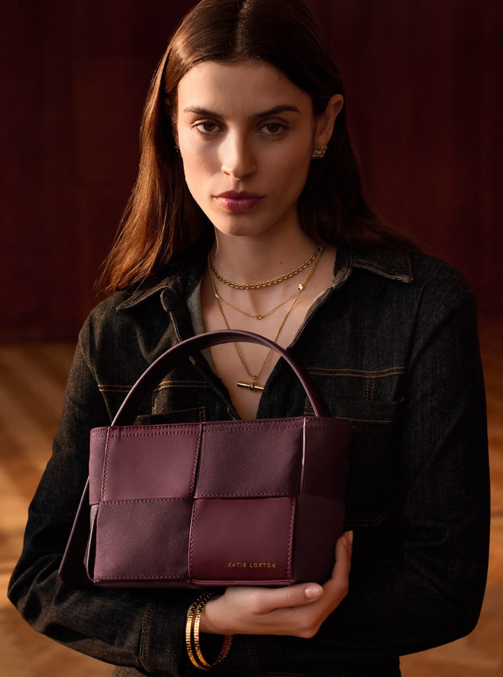 TAYA WOVEN SUEDETTE TOP HANDLE
BAG| CHERRY
