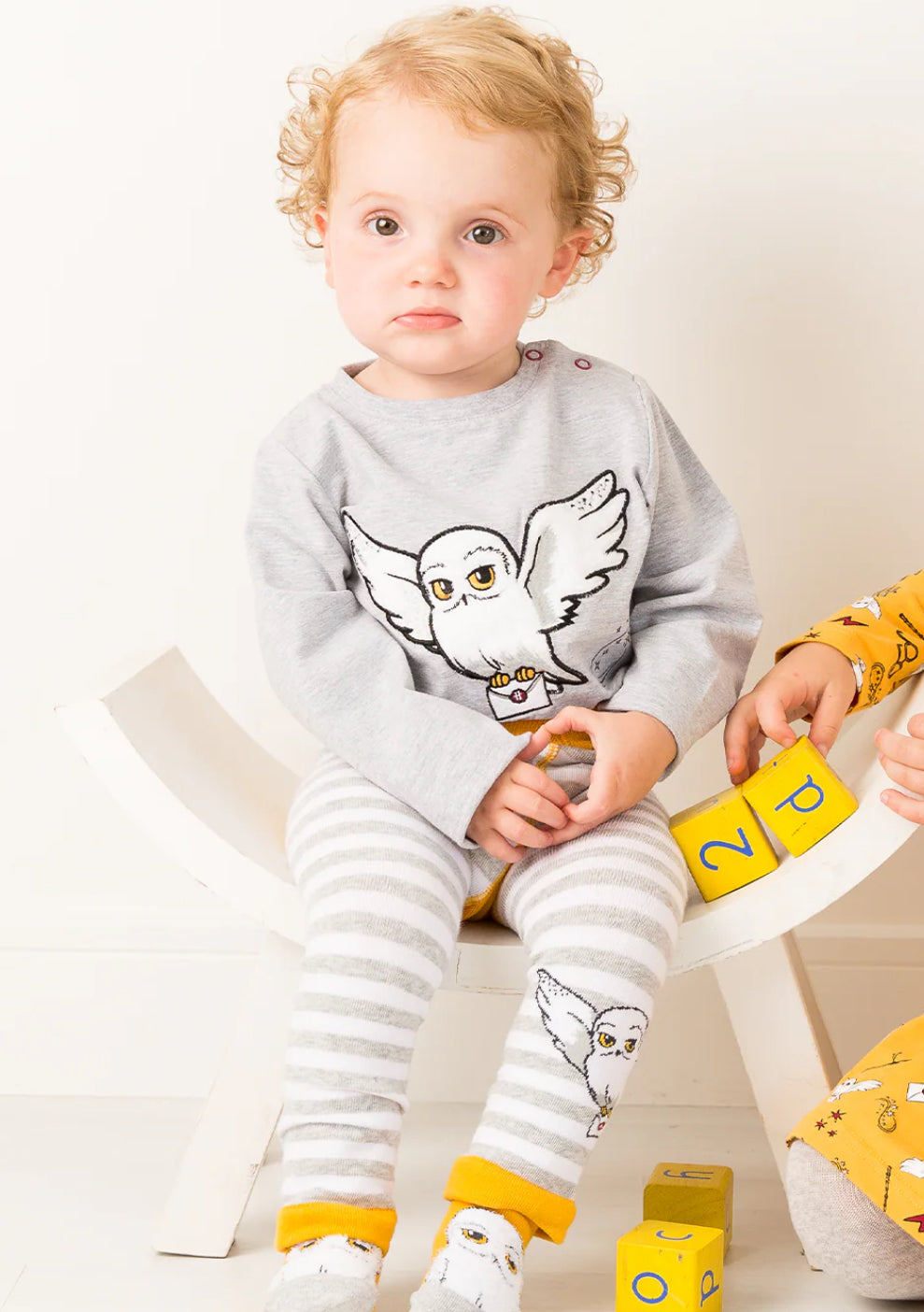 HARRY POTTER HEDWIG TOP, LEGGINGS AND SOCKS SET