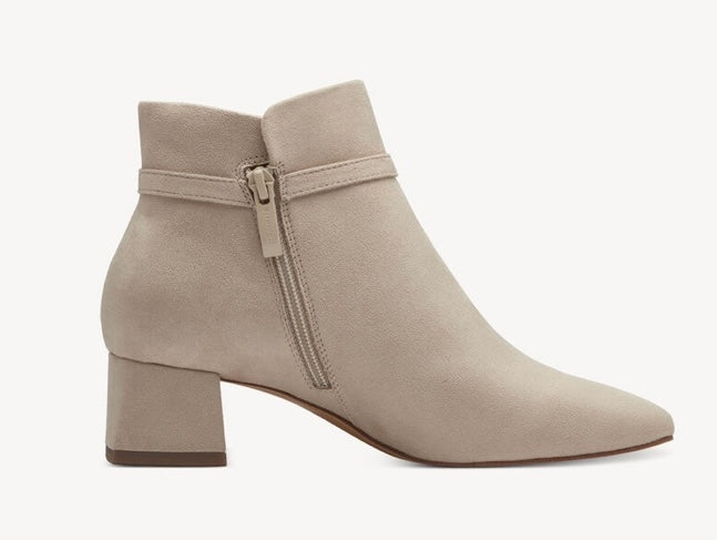 IVORY ANKLE BOOT