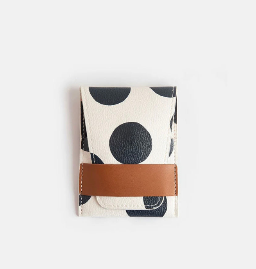 SCATTERED DOT MANICURE SET