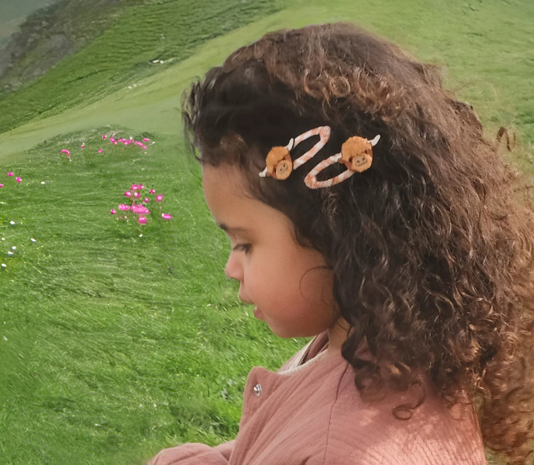 HETTIE HIGHLAND COW CLIPS