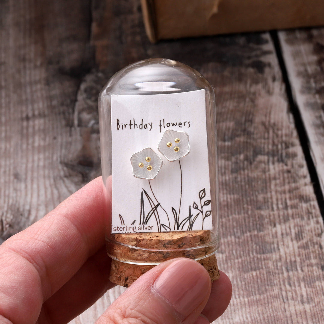 TT51019 Birthday flowers in a bottle