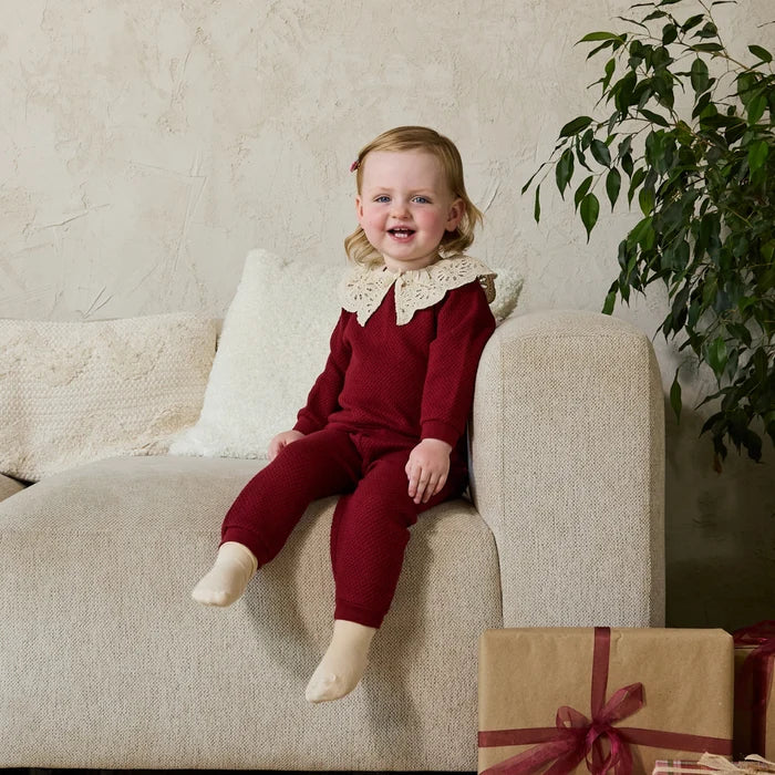Baby girls lace detailing top and bottom,maroon