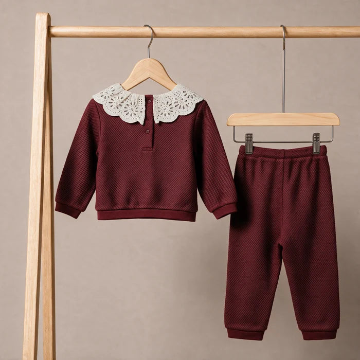 Baby girls lace detailing top and bottom,maroon
