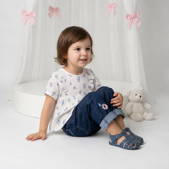Baby girls floral embroidered denim pant