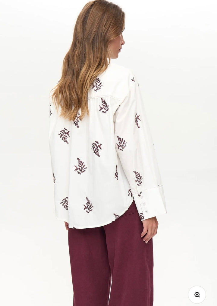 BAILY SHIRT WINETASTING