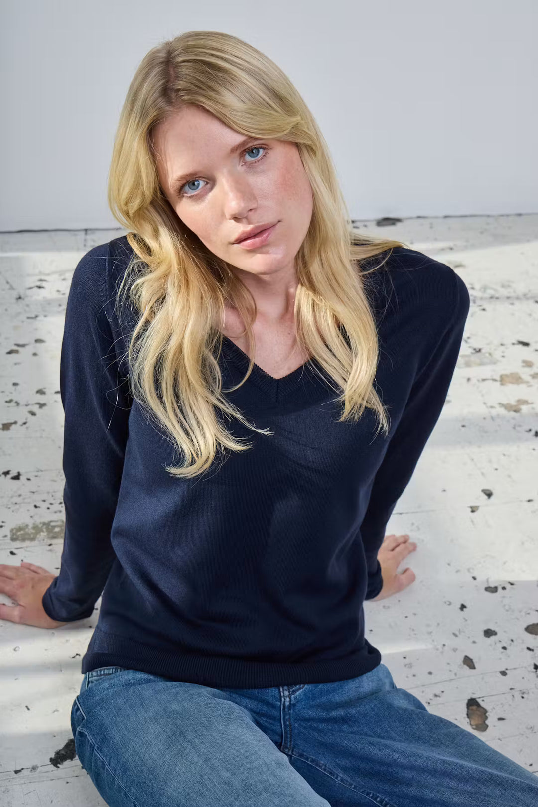 ICHI Luls V-Neck Long Sleeve Pullover