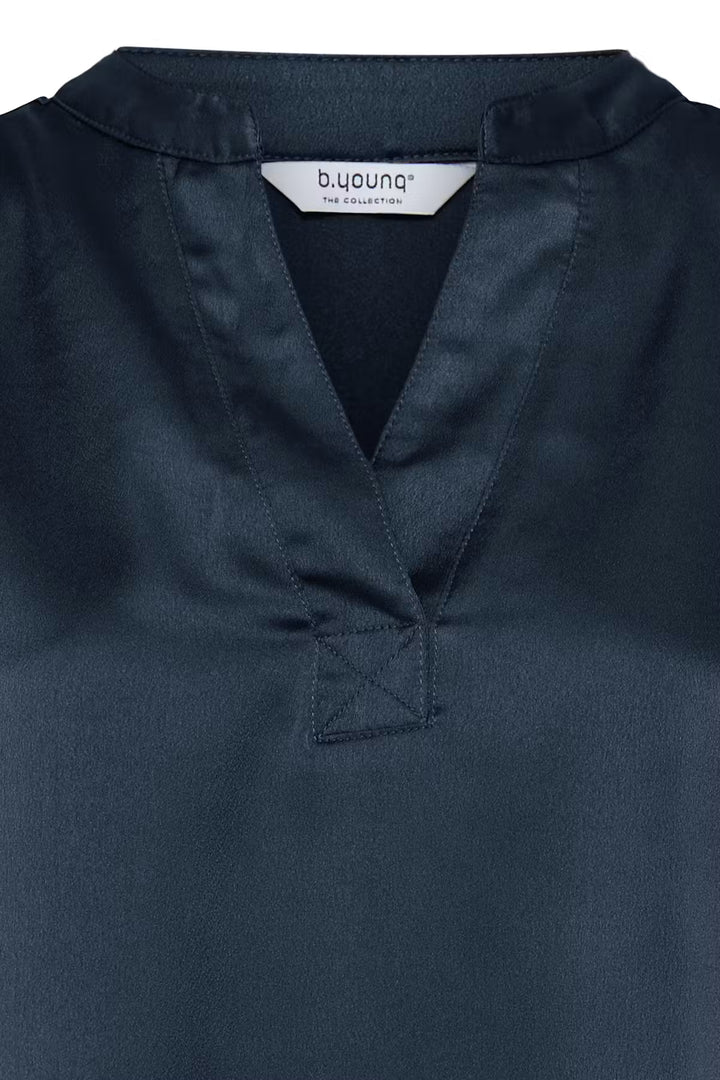 B.YOUNG SELITA V NECK