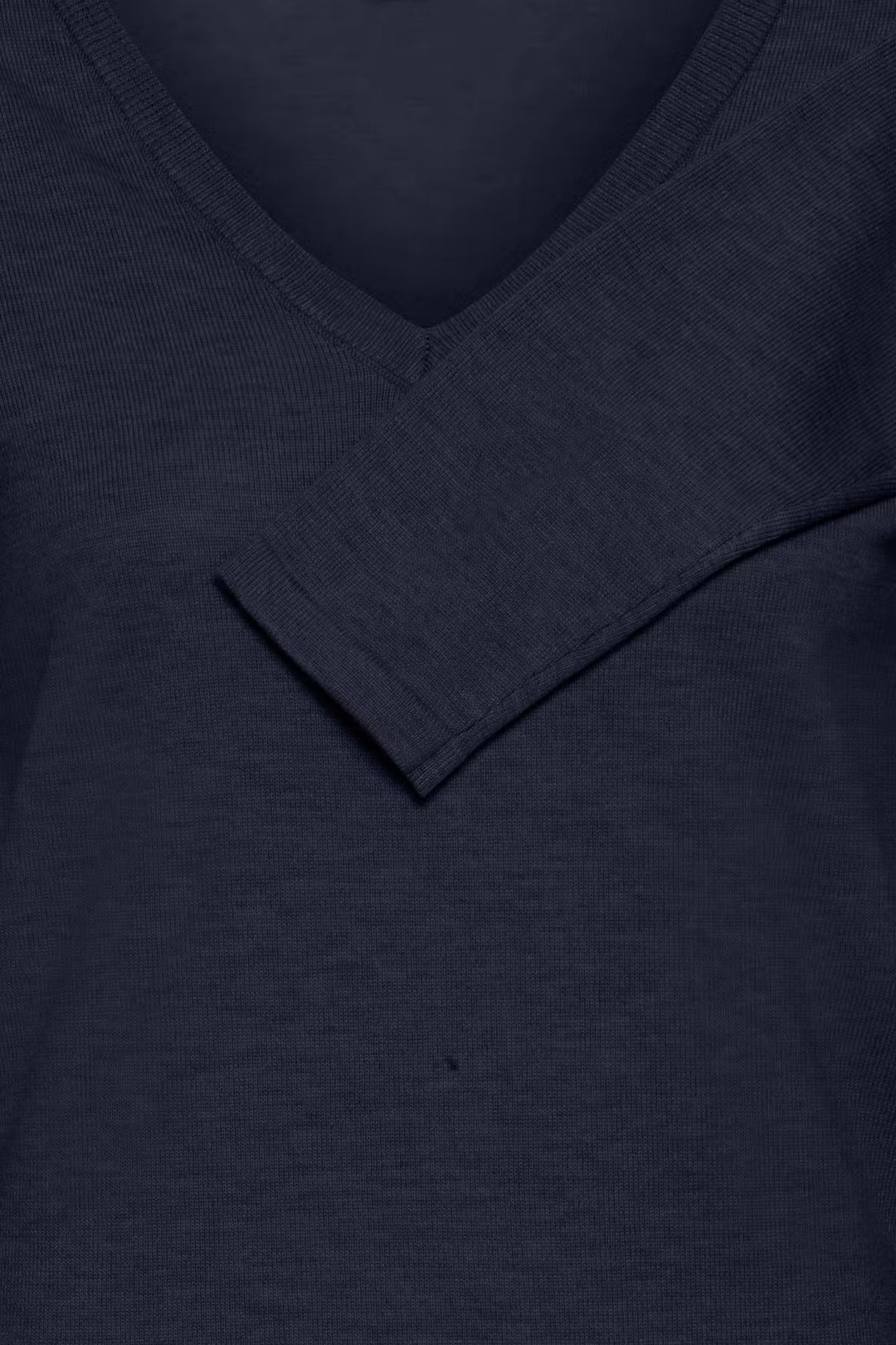 ICHI Luls V-Neck Long Sleeve Pullover