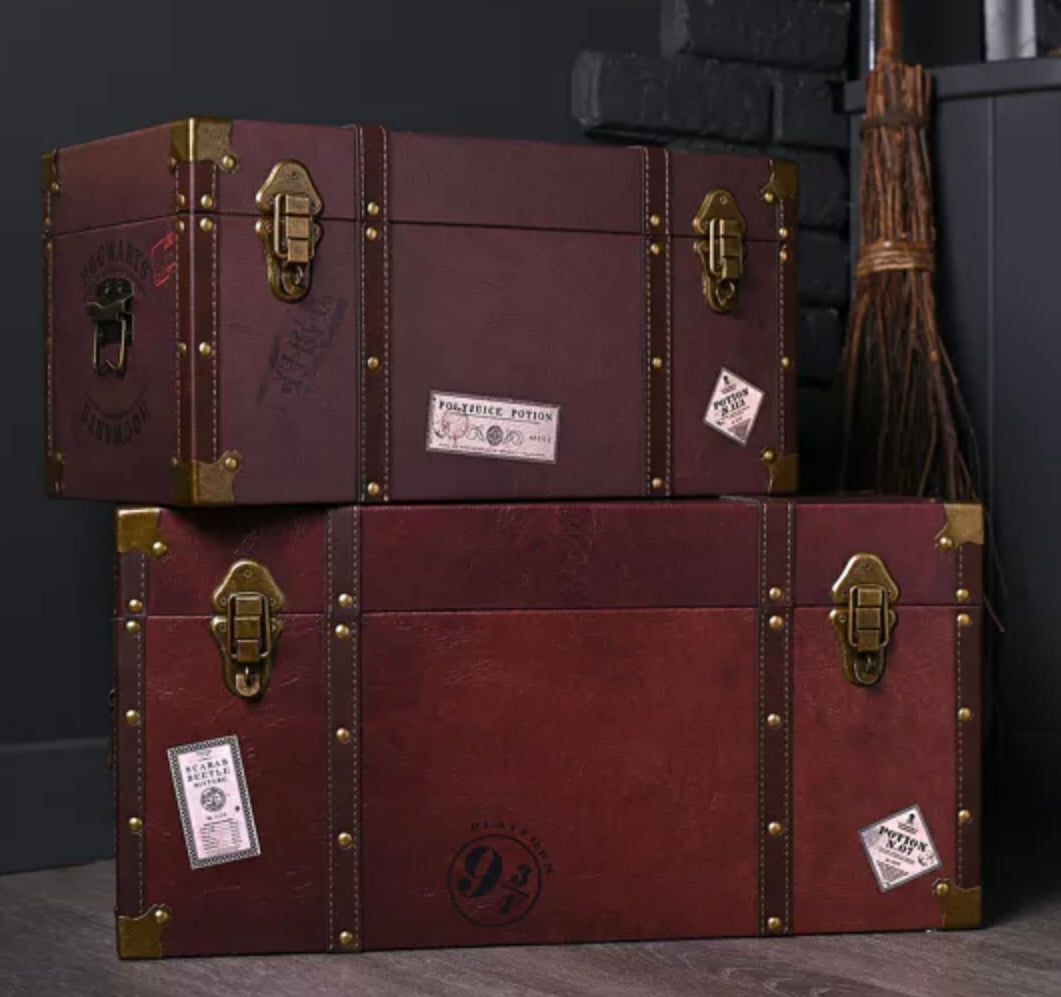 WARNER BROS HARRY POTTER ALUMNI LARGE TRUNK