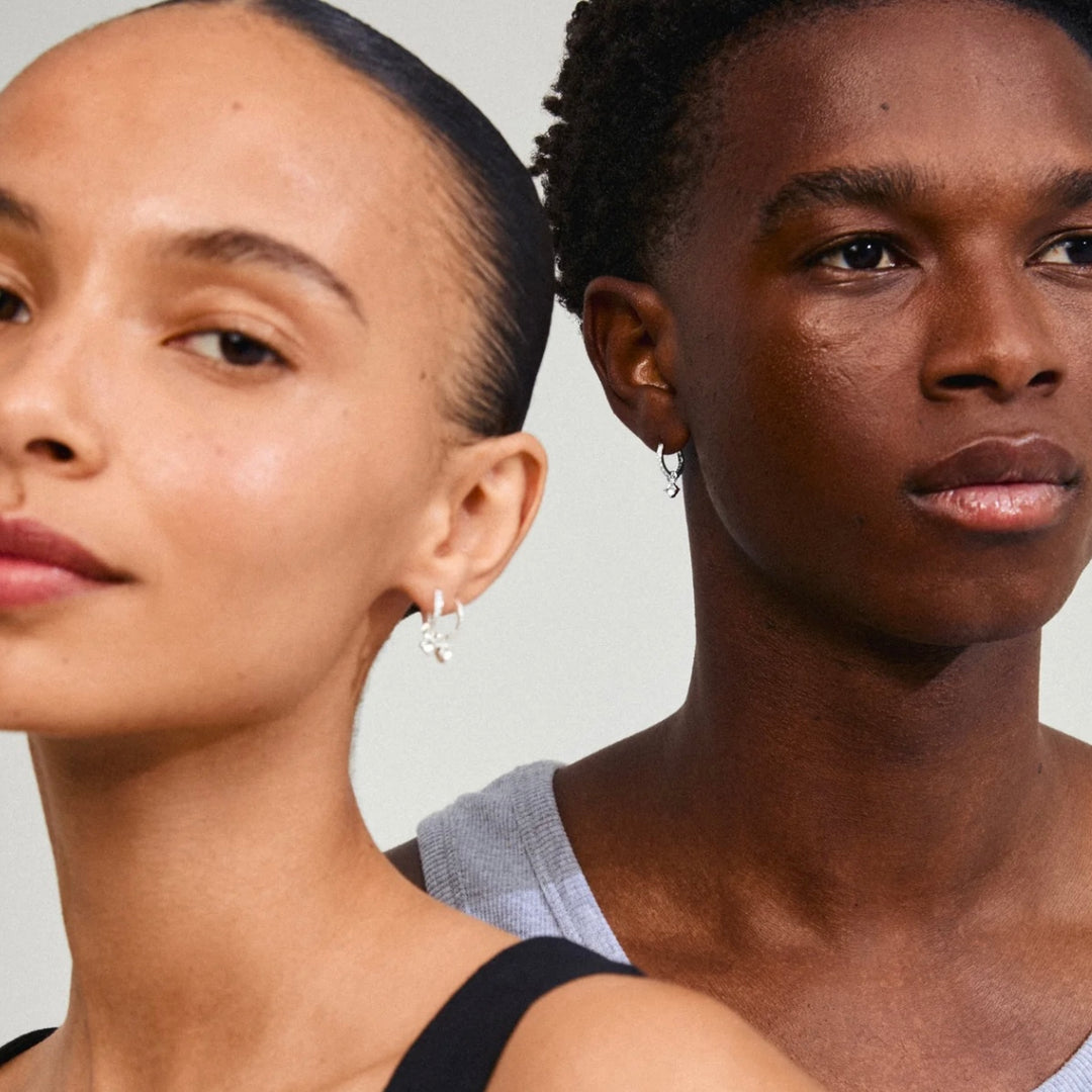 JOA CRYSTAL HOOP EARRINGS SILVER PLATED