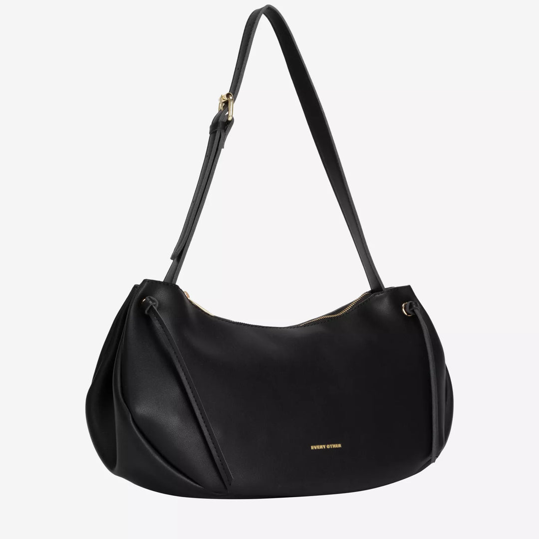 TASSEL SLOUCH SHOULDER BAG BLACK