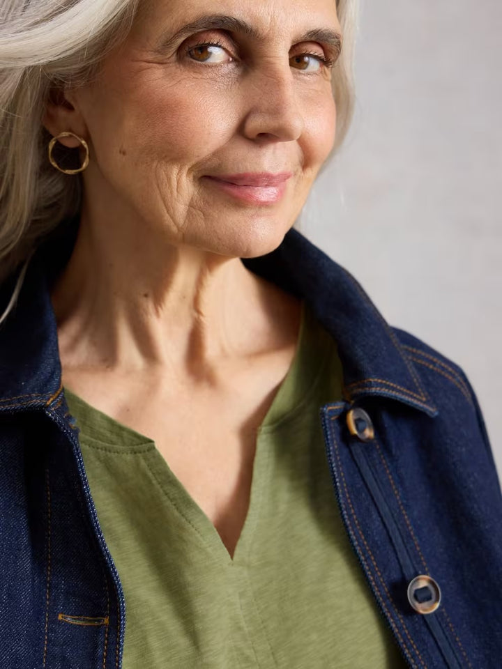 NELLY NOTCH NECK BRIGHT GREEN TEE