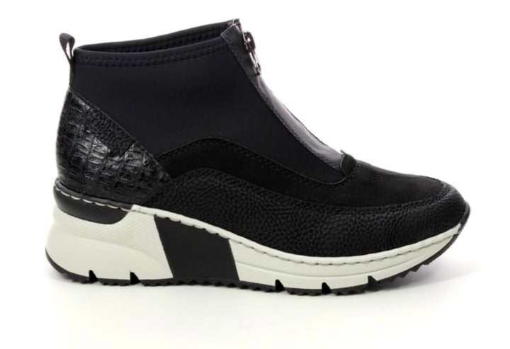 N6352-00 BLACK TRAINER