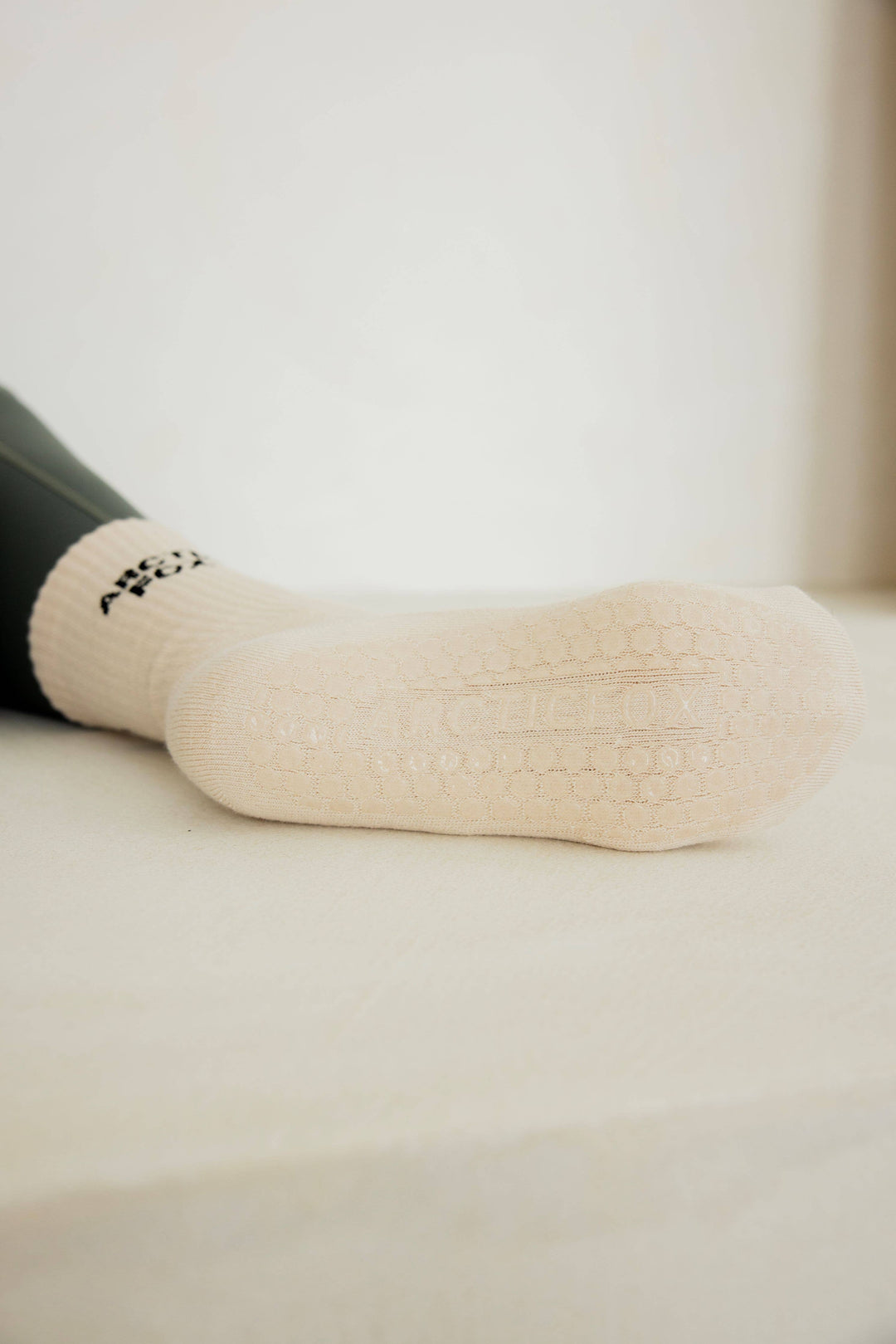 Gel Socks (Pilates) - 100% Bamboo - Off White