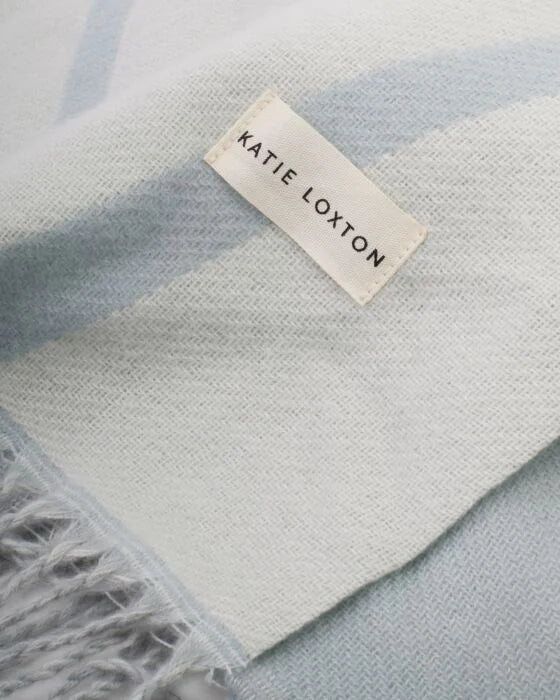 PRINTED BLANKET SCARF | OVERSIZED
HEART | OFF WHITE  / GREY