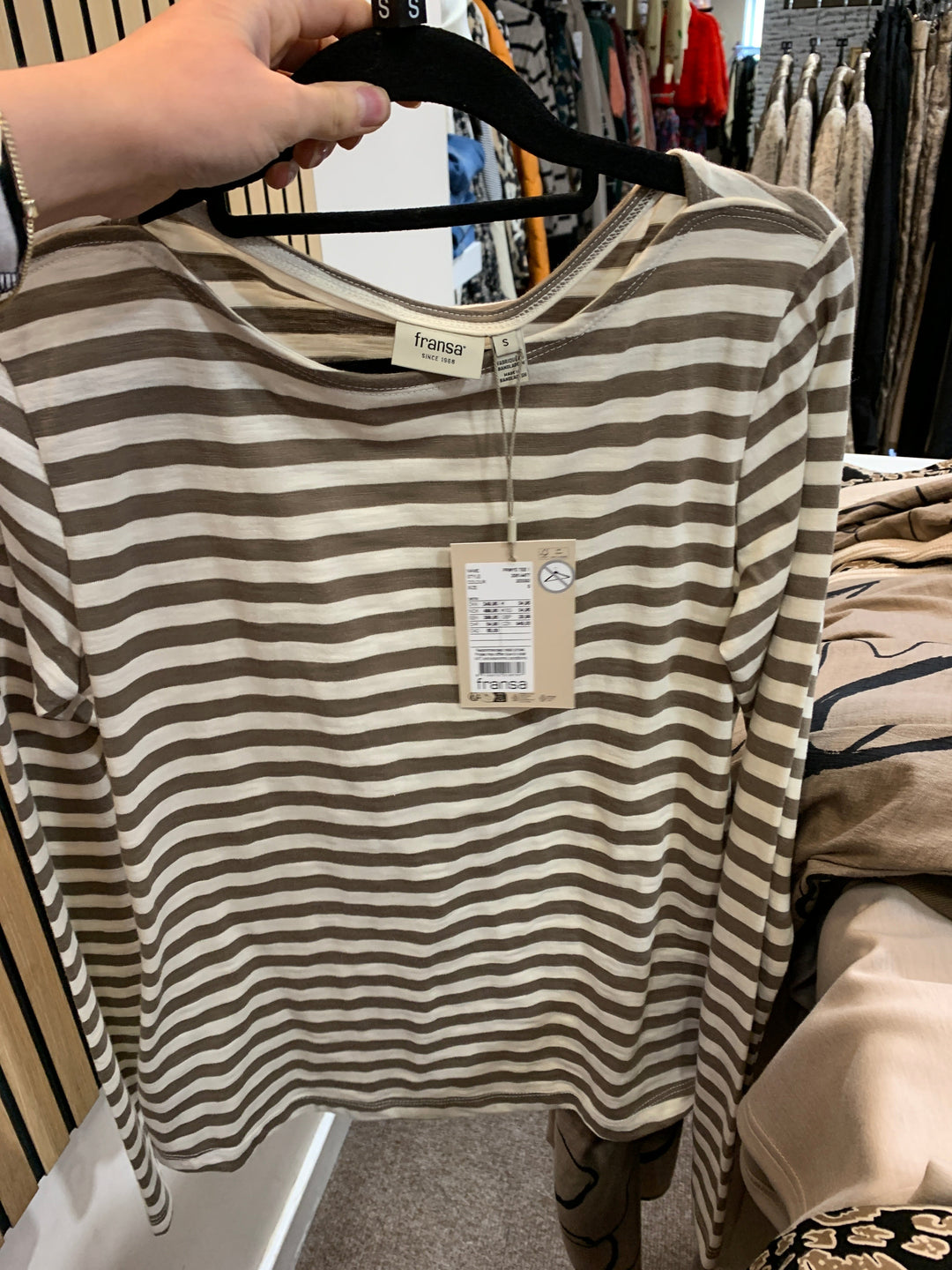 MYE TEE WALNUT
