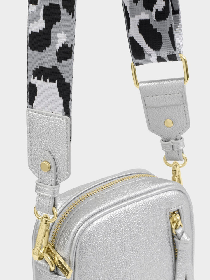 HALLIE SMALL CROSSBODY BAG SILVER