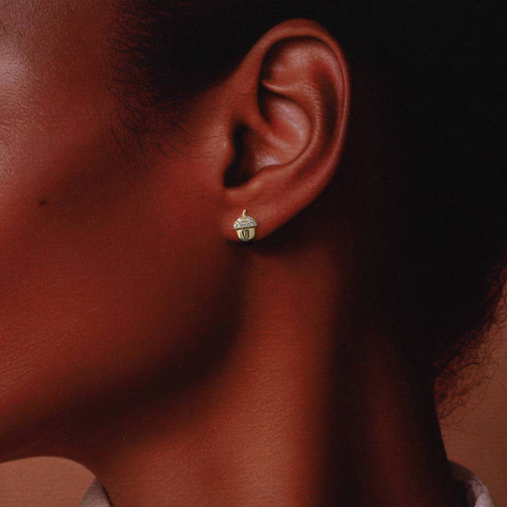 XT005 'STOCKING' Christmas Nuts Earrings: Silver