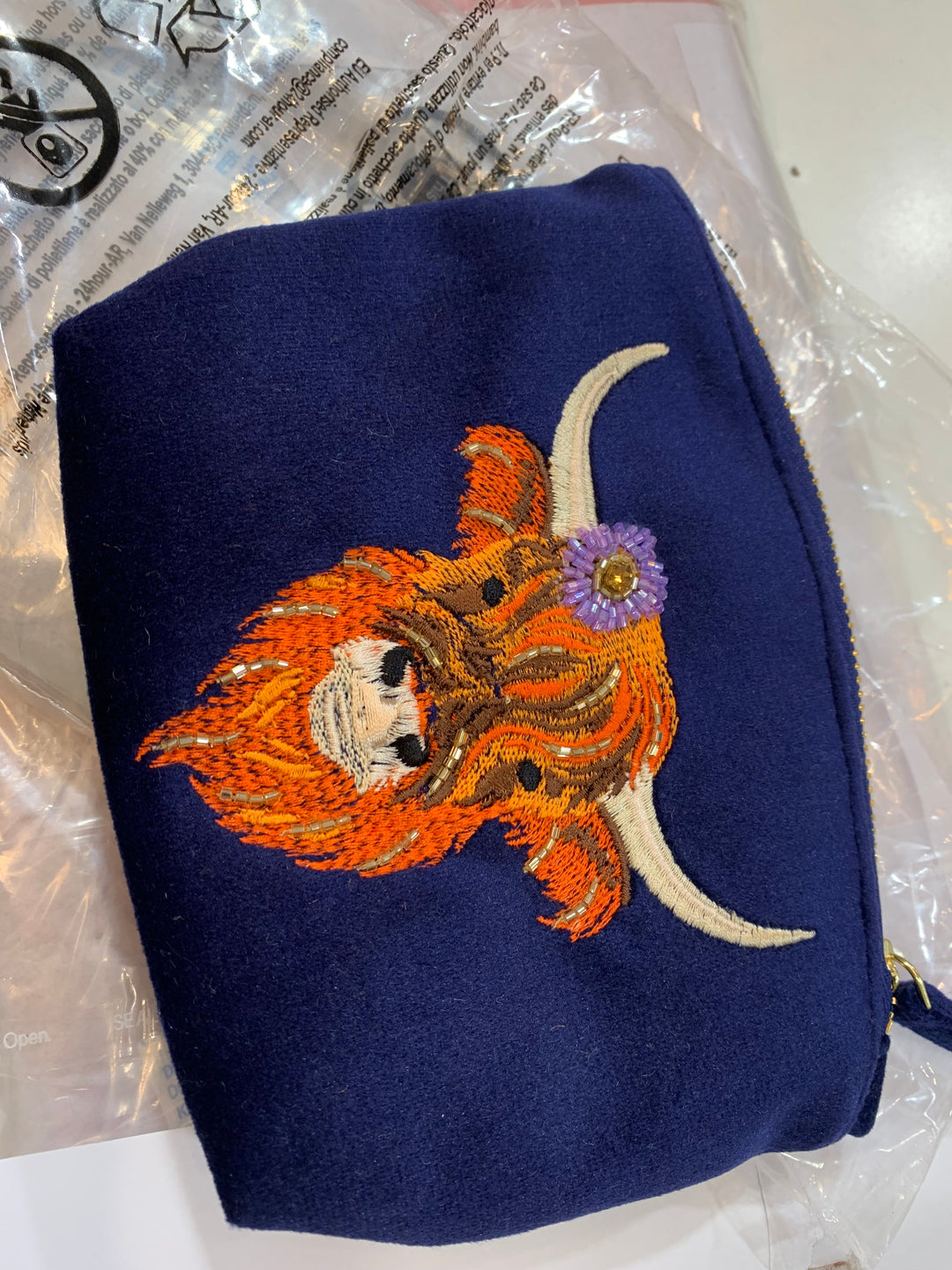 POLYESTER VELVET MINI POUCH- HIGHLAND COW