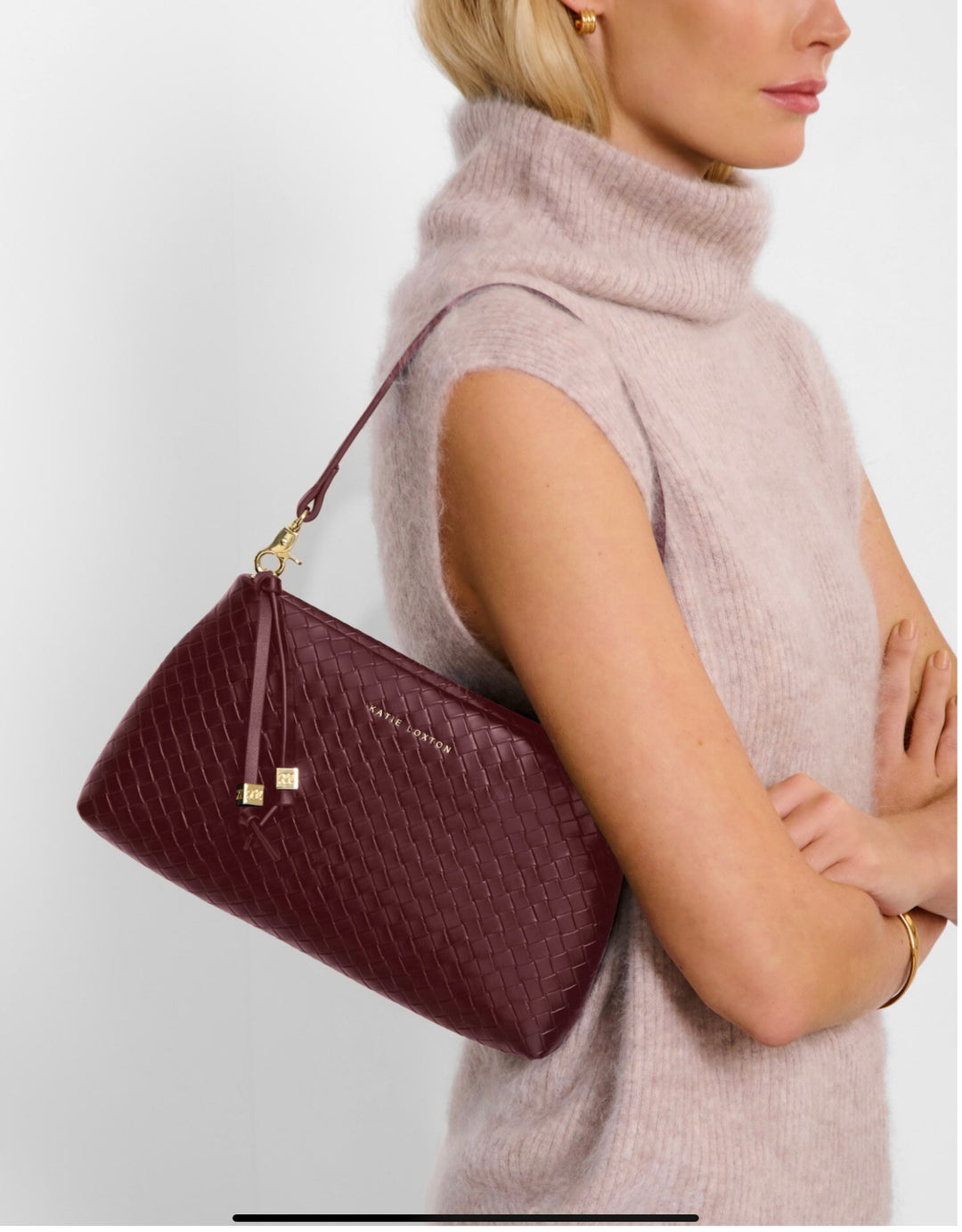 NOVA WOVEN TEXTURE CLUTCH | CHERRY