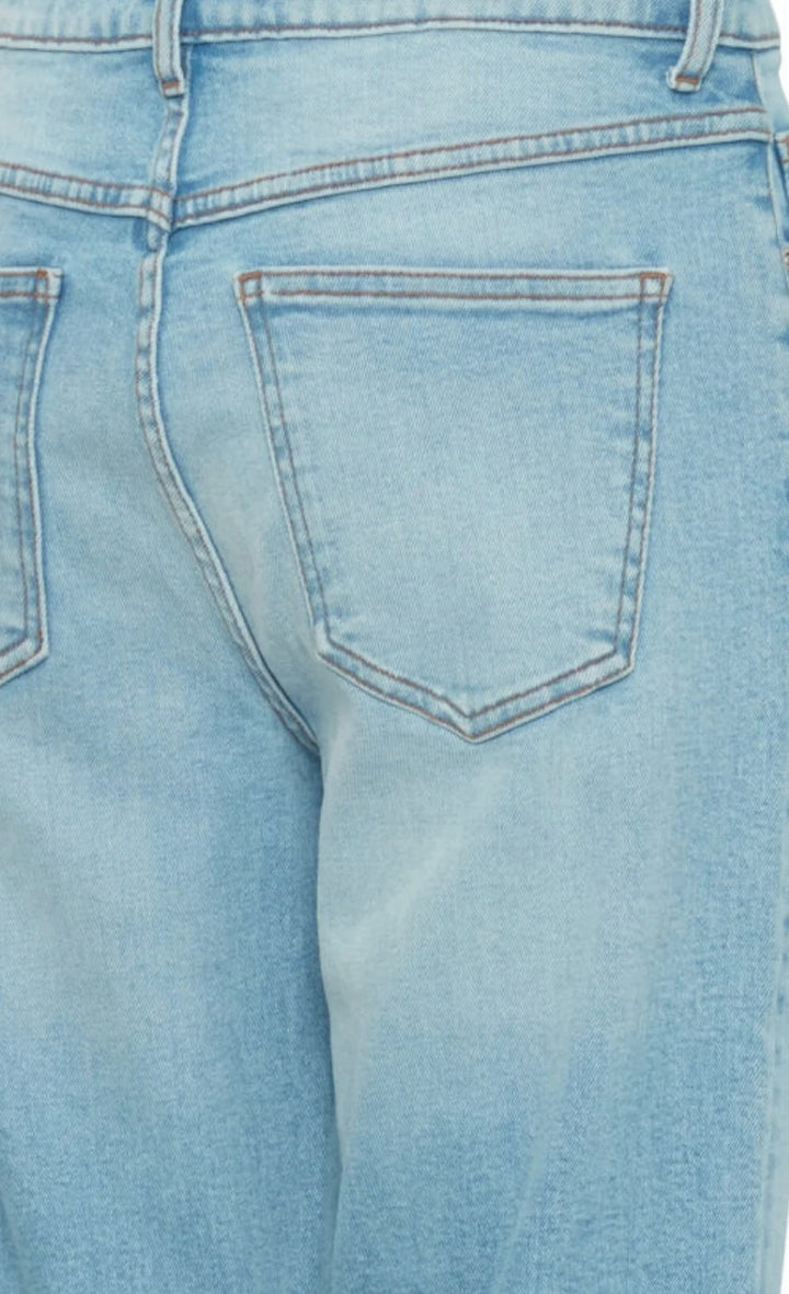 LIGHT BLUE DENIM LOETTA JEAN