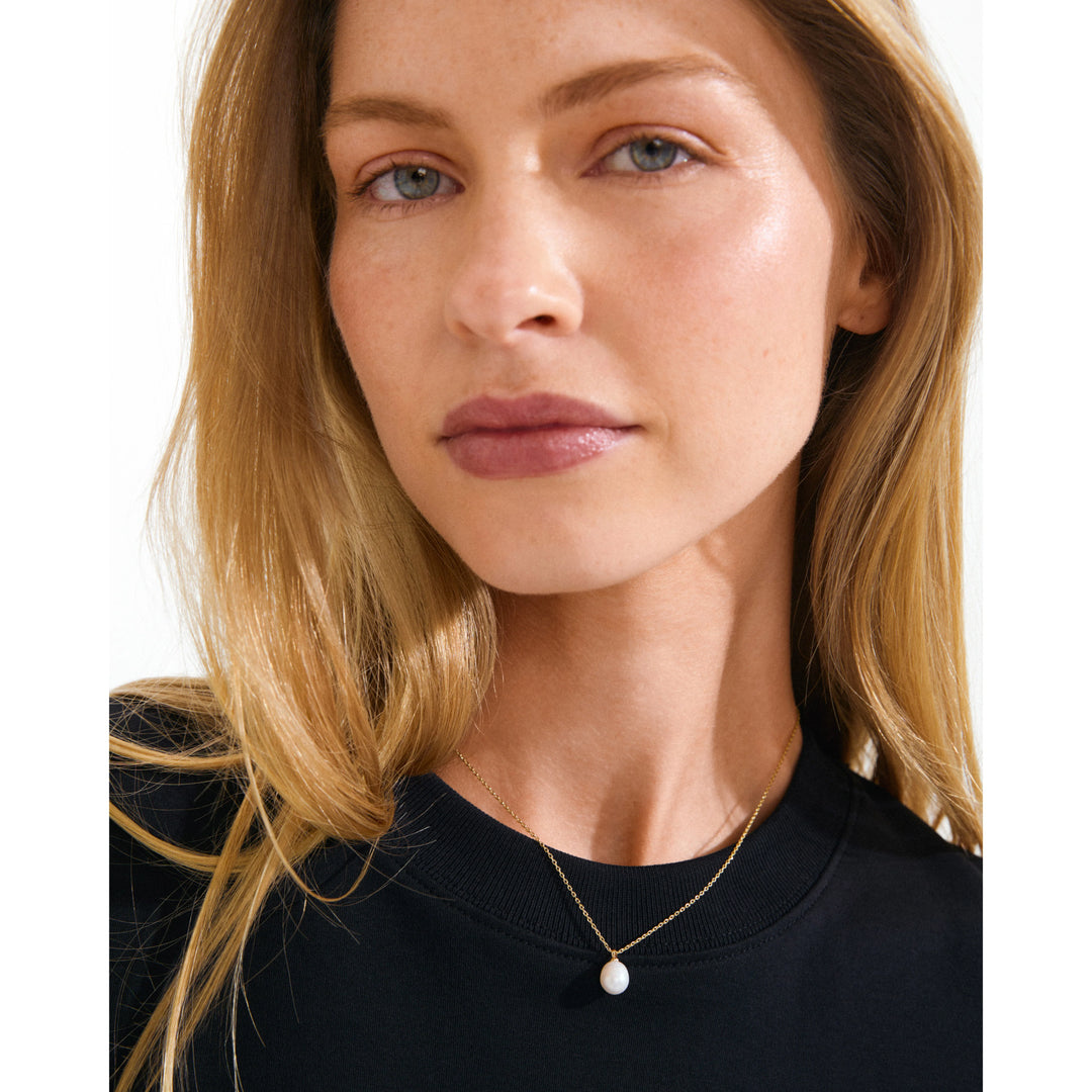 EILA GOLD FRESHWATER PEARL NECKLACE