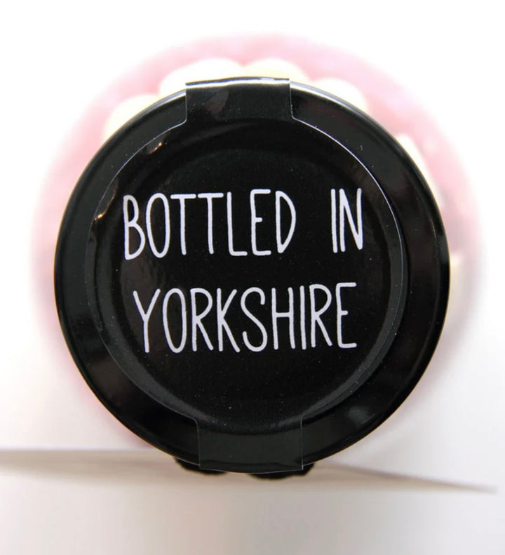 IRRESISTIBLE WHITE CHOCOLATE & RASPBERRY TRAY BAKE MIX