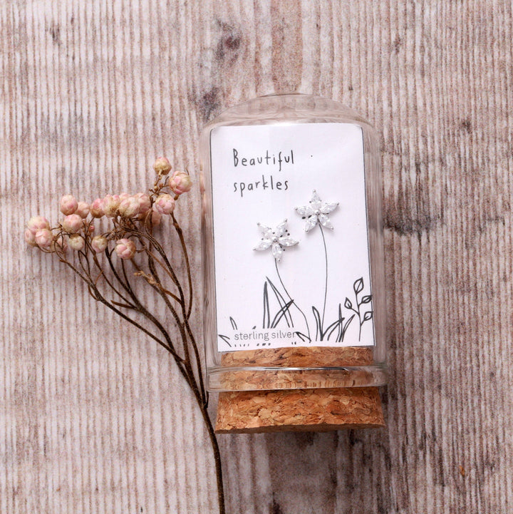 TT51134 BEAUTIFUL SPARKLE Five Crystal Flower Earrings