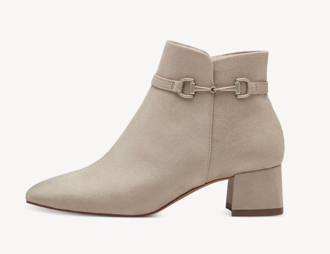 IVORY ANKLE BOOT