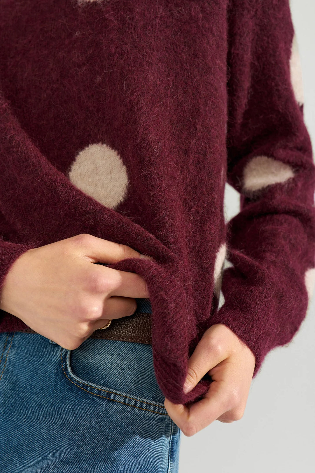 NUSURI Dot Pullover