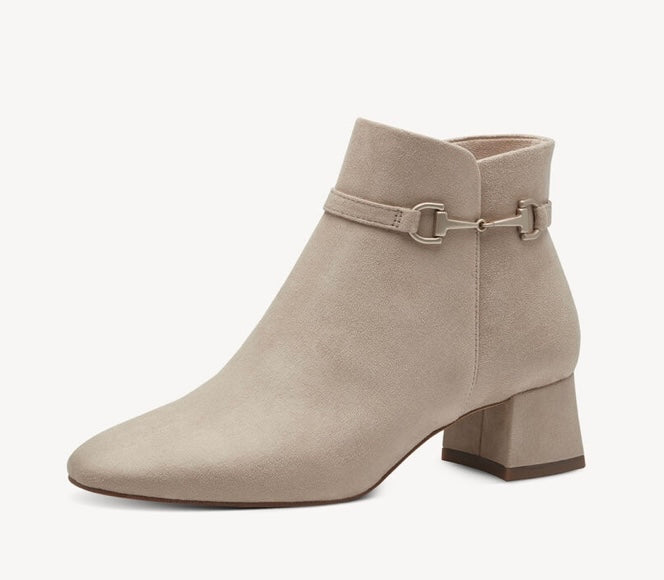 IVORY ANKLE BOOT