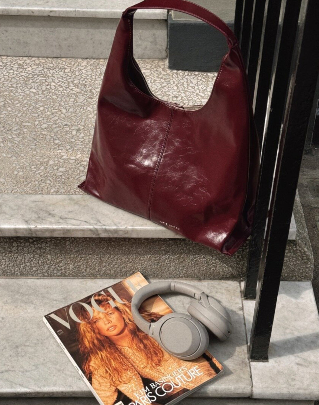 LAILA PATENT CRACKLE SLOUCH
SHOULDER BAG | CHERRY CRACKLE