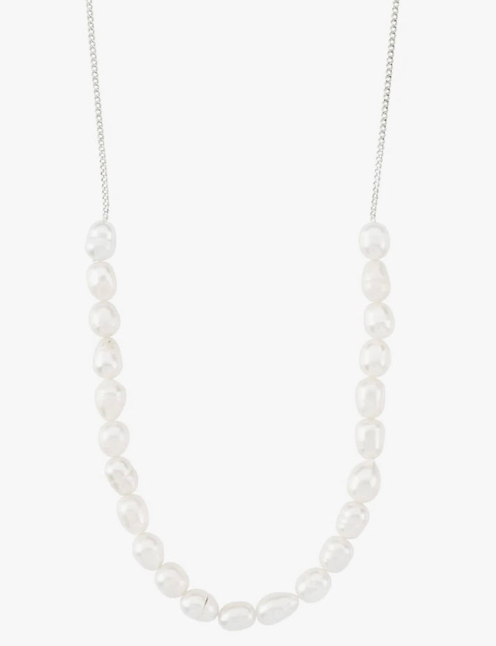 BERTHE SILVER PLATED PEARL NECKLACE