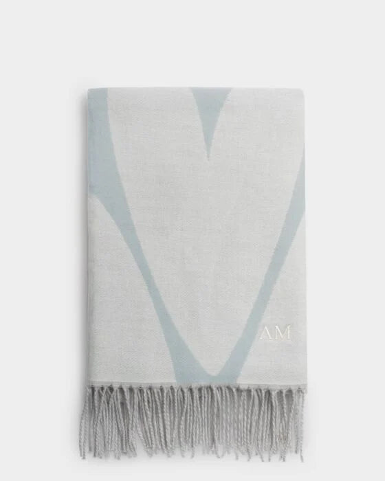 PRINTED BLANKET SCARF | OVERSIZED
HEART | OFF WHITE  / GREY