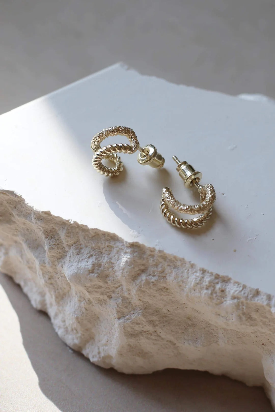 BRAID GOLD EARRINGS