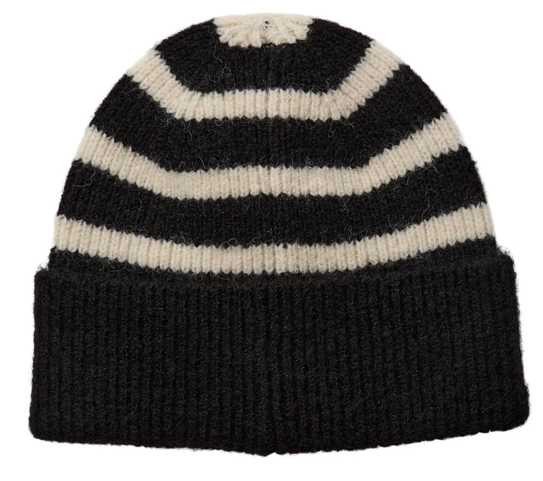 DARIA KNITTED HAT CAVIAR