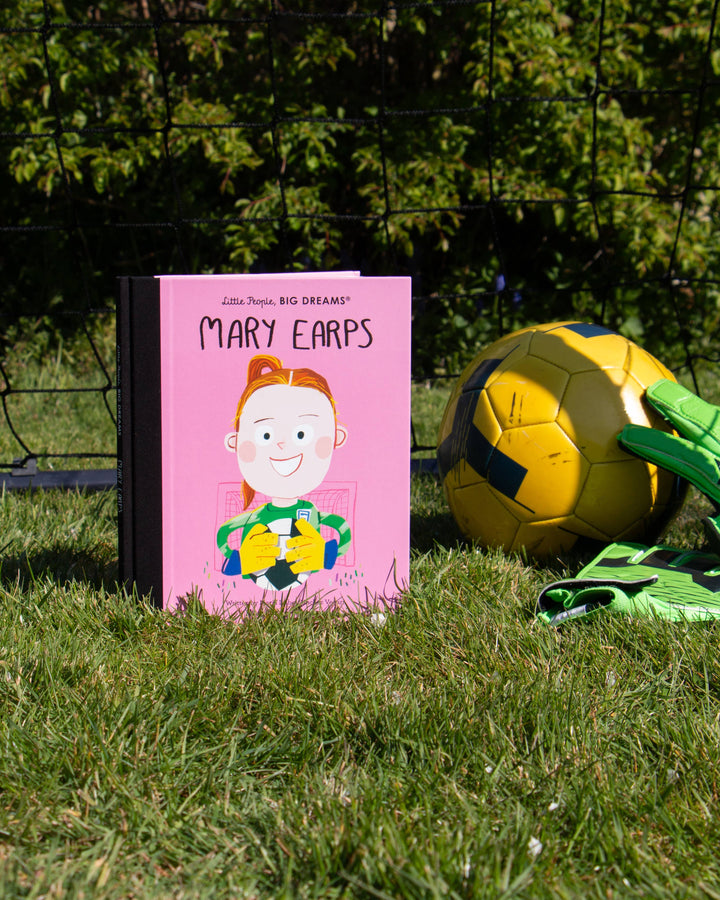 Little People, Big Dreams: Mary Earps