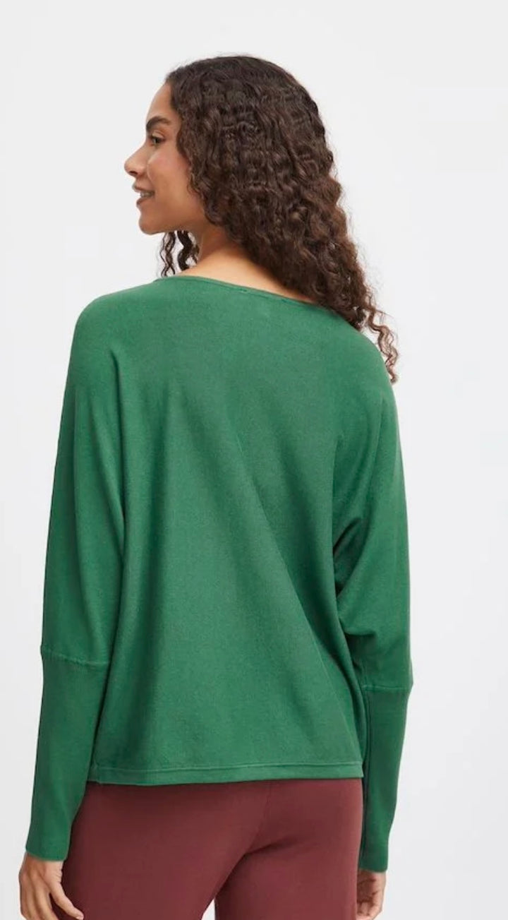 MMORAL BAT JUMPER FOILAGE GREEN