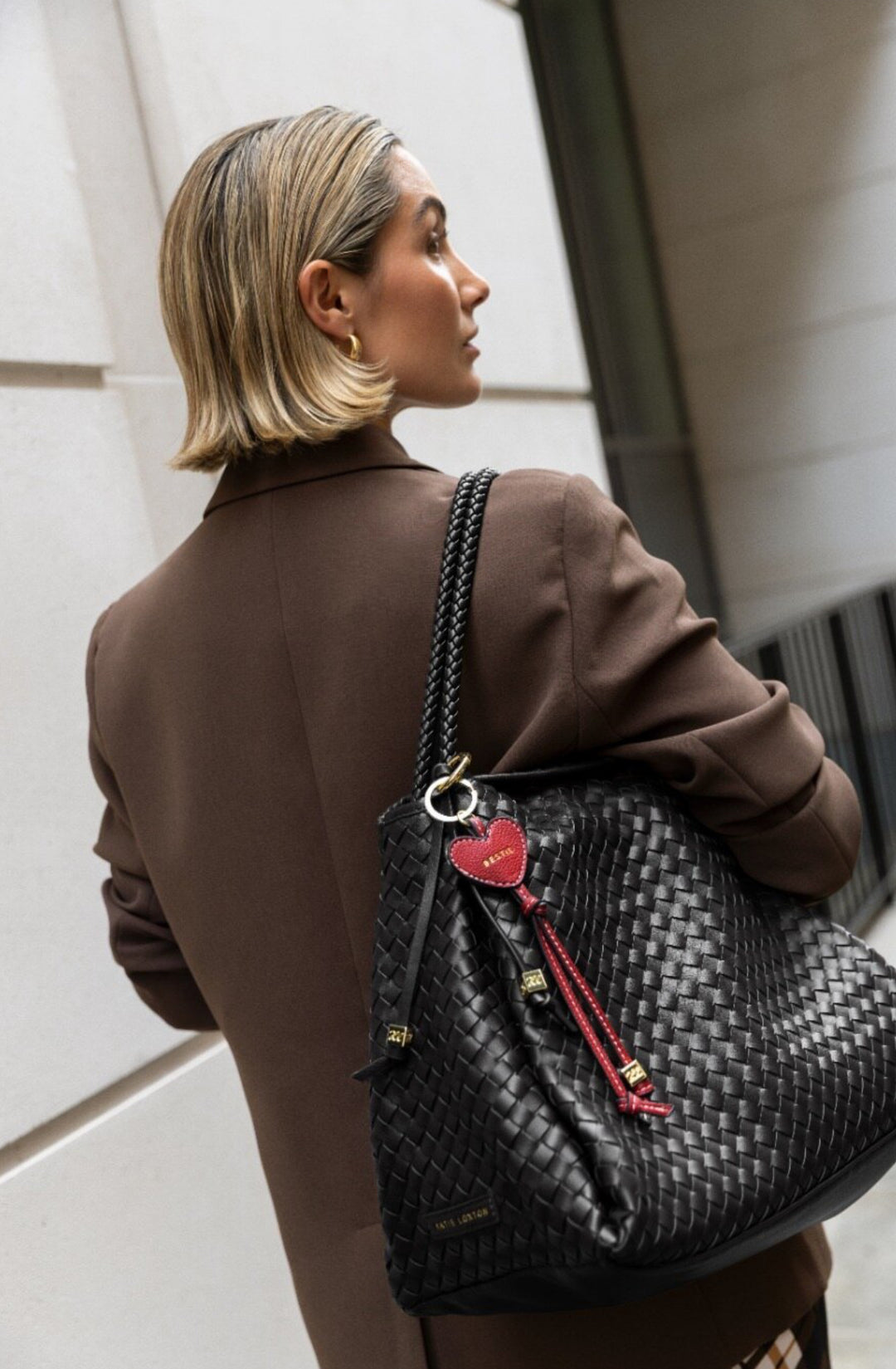 NOVA HAND WOVEN LARGE SHOULDER BLACK