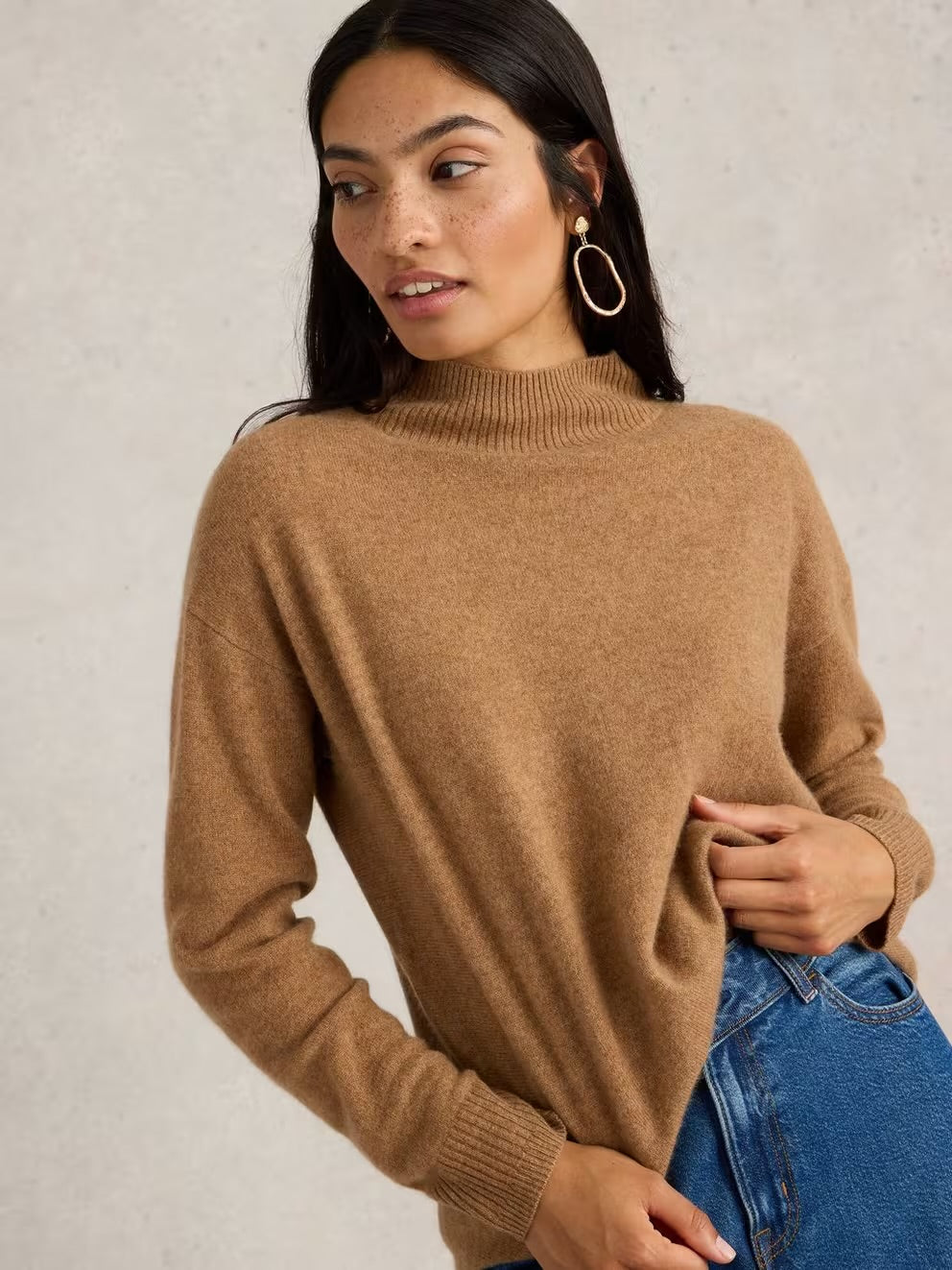 HOLLY HIGH NECK CASHMERE JUMPER MID BROWN