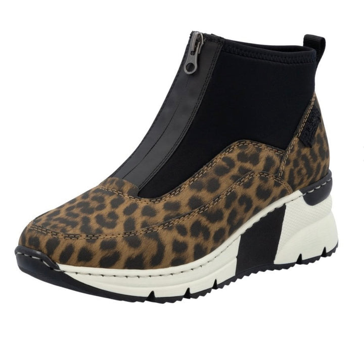 N6352-90 LEOPARD SLIP ON TRAINER