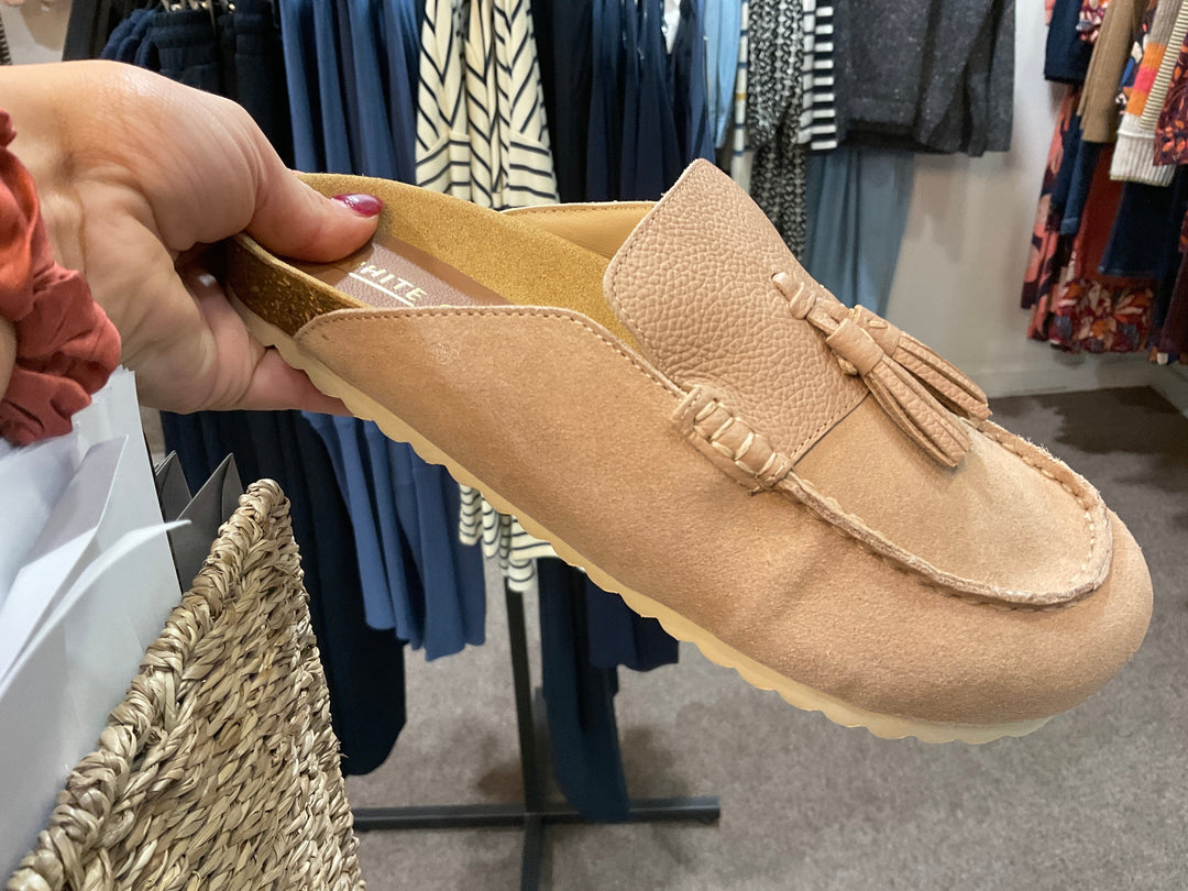 LIGHT PINK MABEL SLIP ON FOOTBED SHOE
